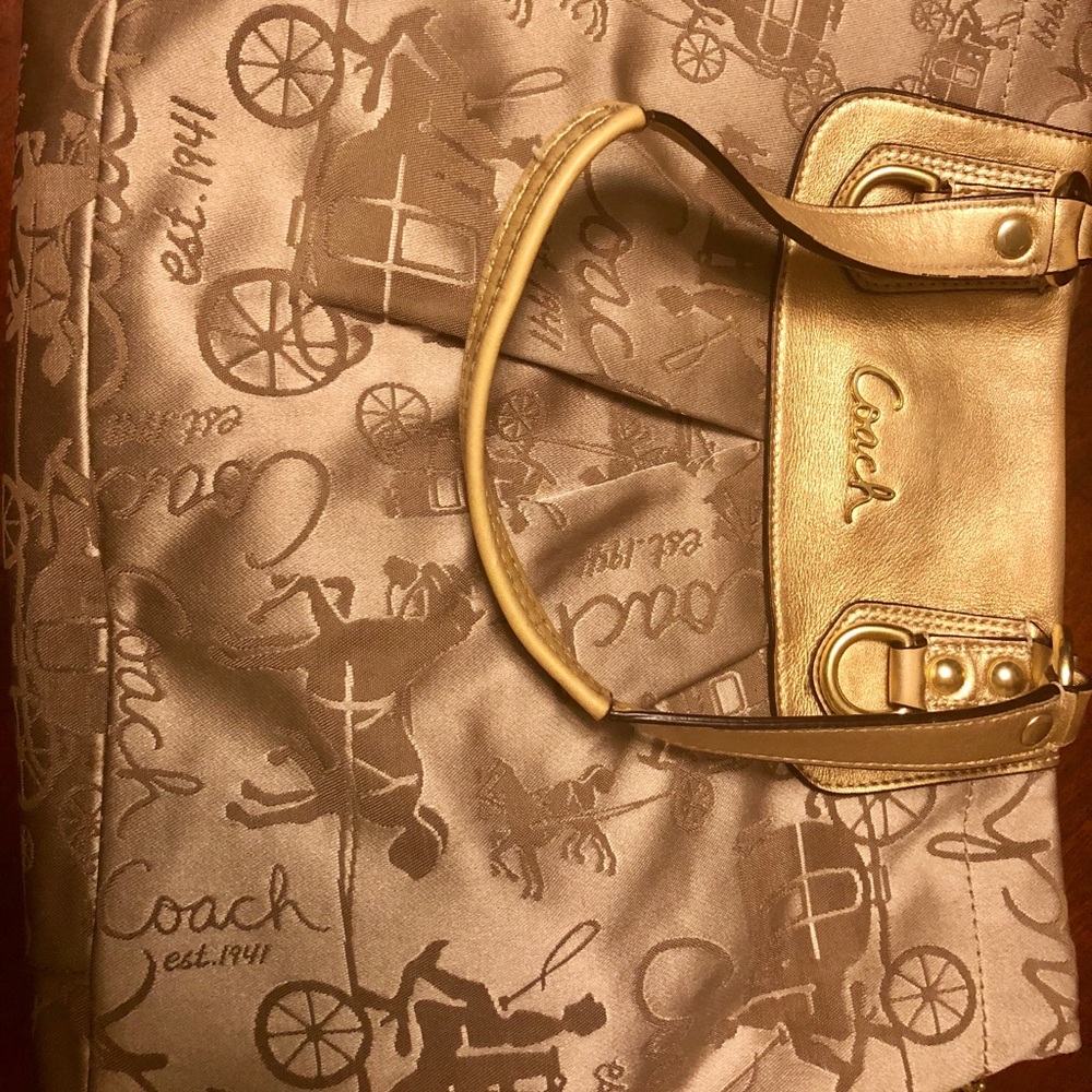 Women’s handbag